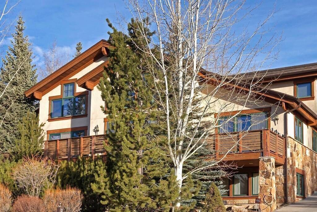 Photo of Outdoor in Park Meadows