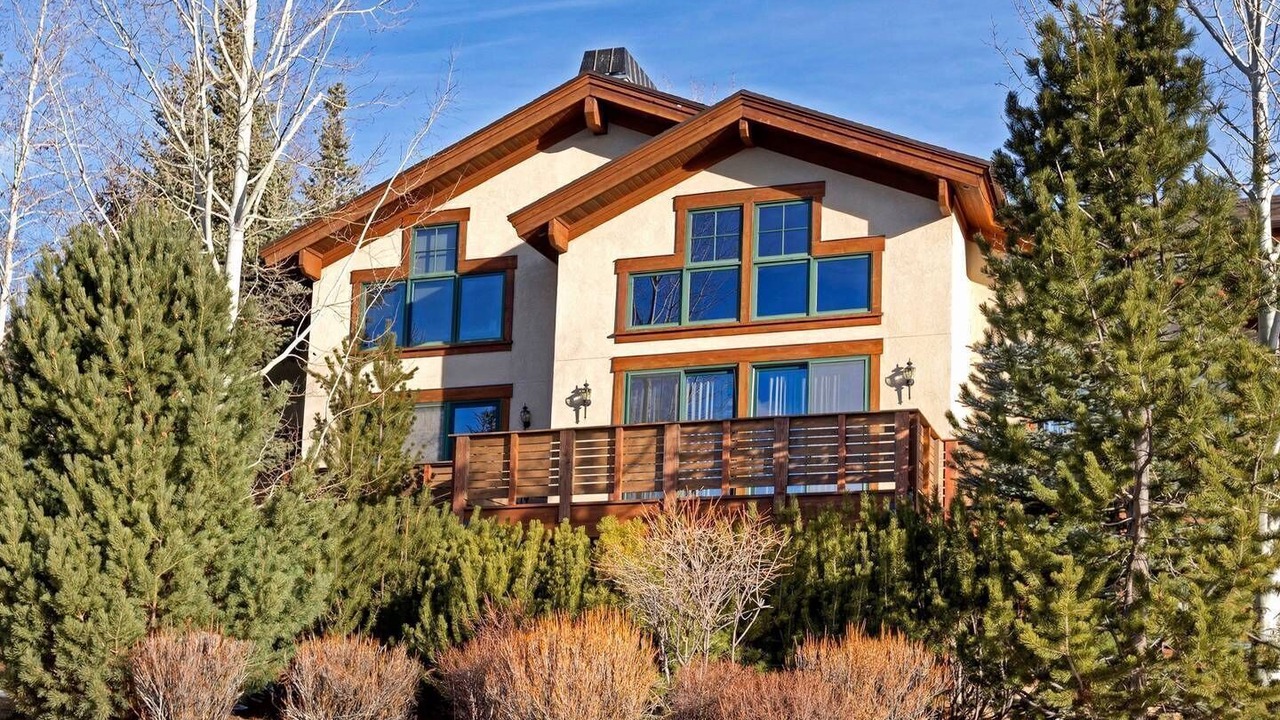 Photo of Outdoor in Park Meadows