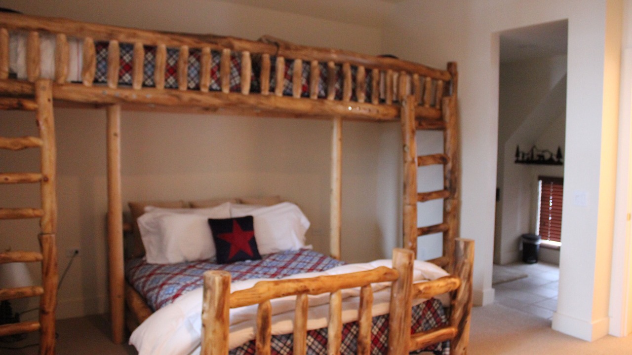 Photo of Bedroom in Saddle Ridge