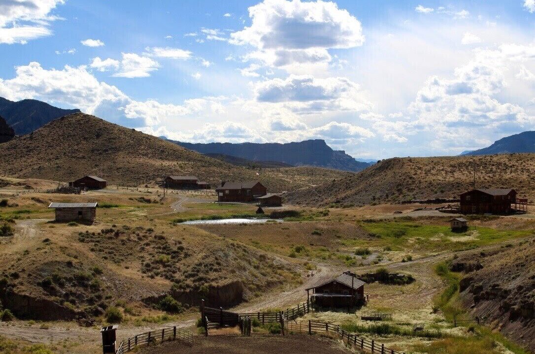 Photo of Others in Wapiti
