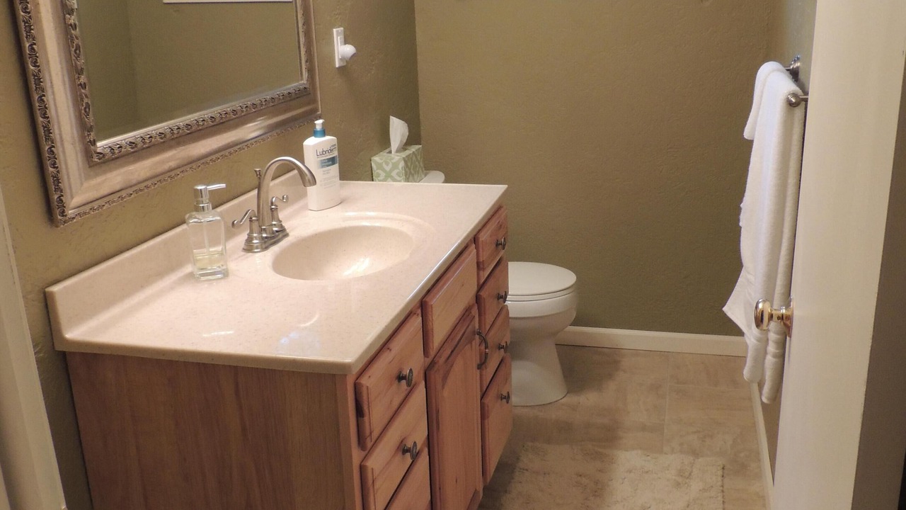 Photo of Bathroom in Cascade
