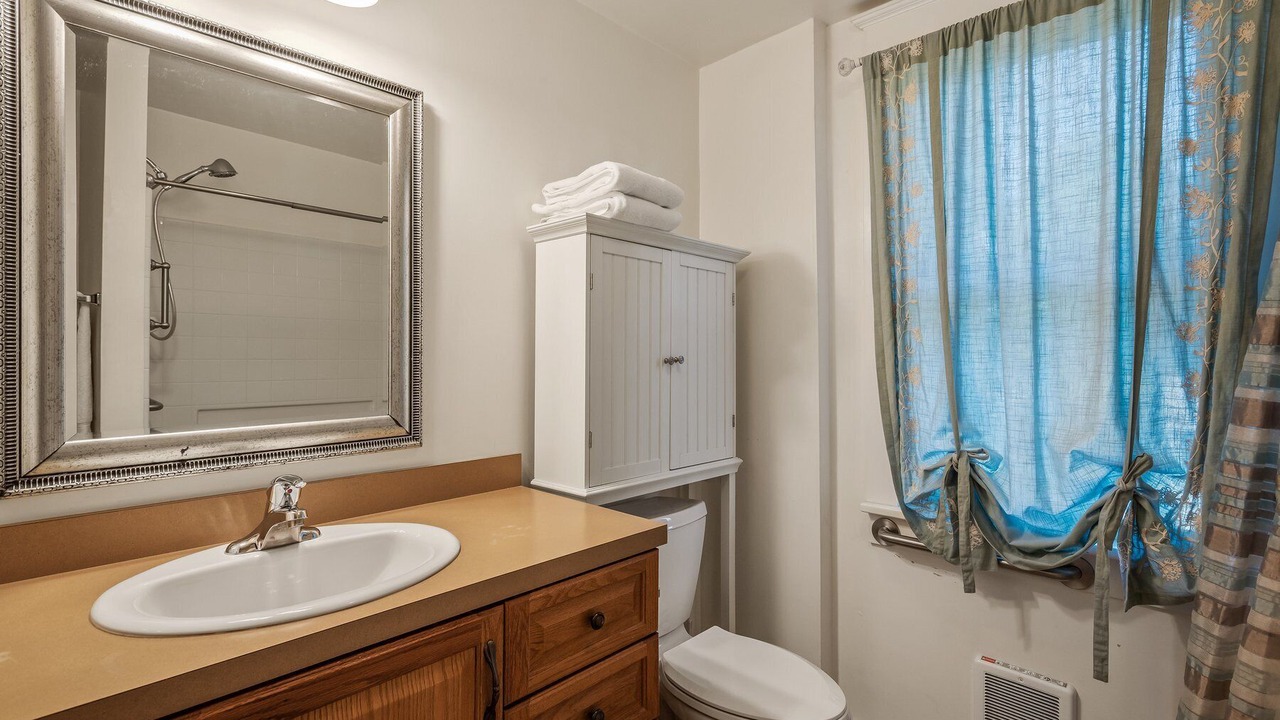 Photo of Bathroom in Garden District