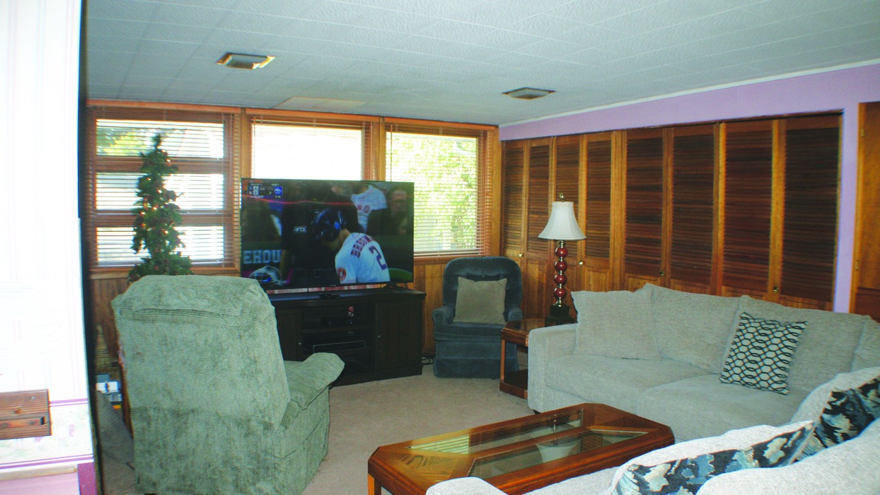Photo of Livingroom in Garden District