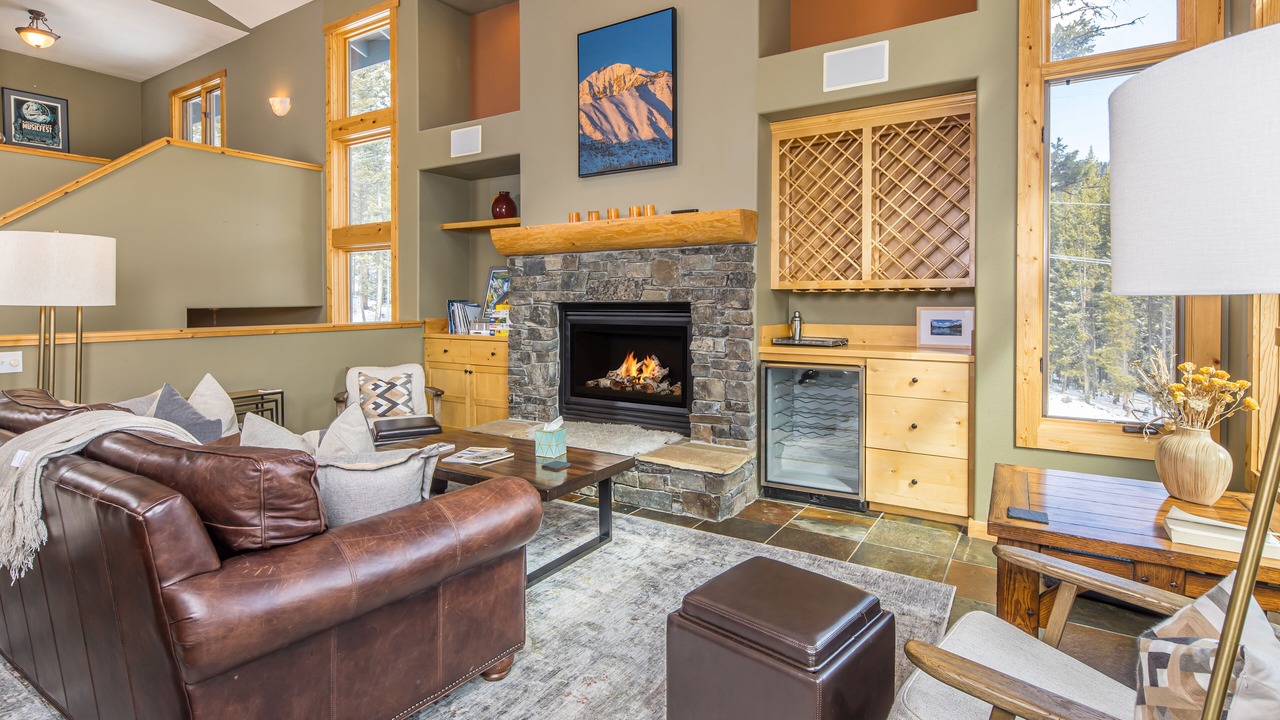 Photo of Livingroom in Antler Ridge