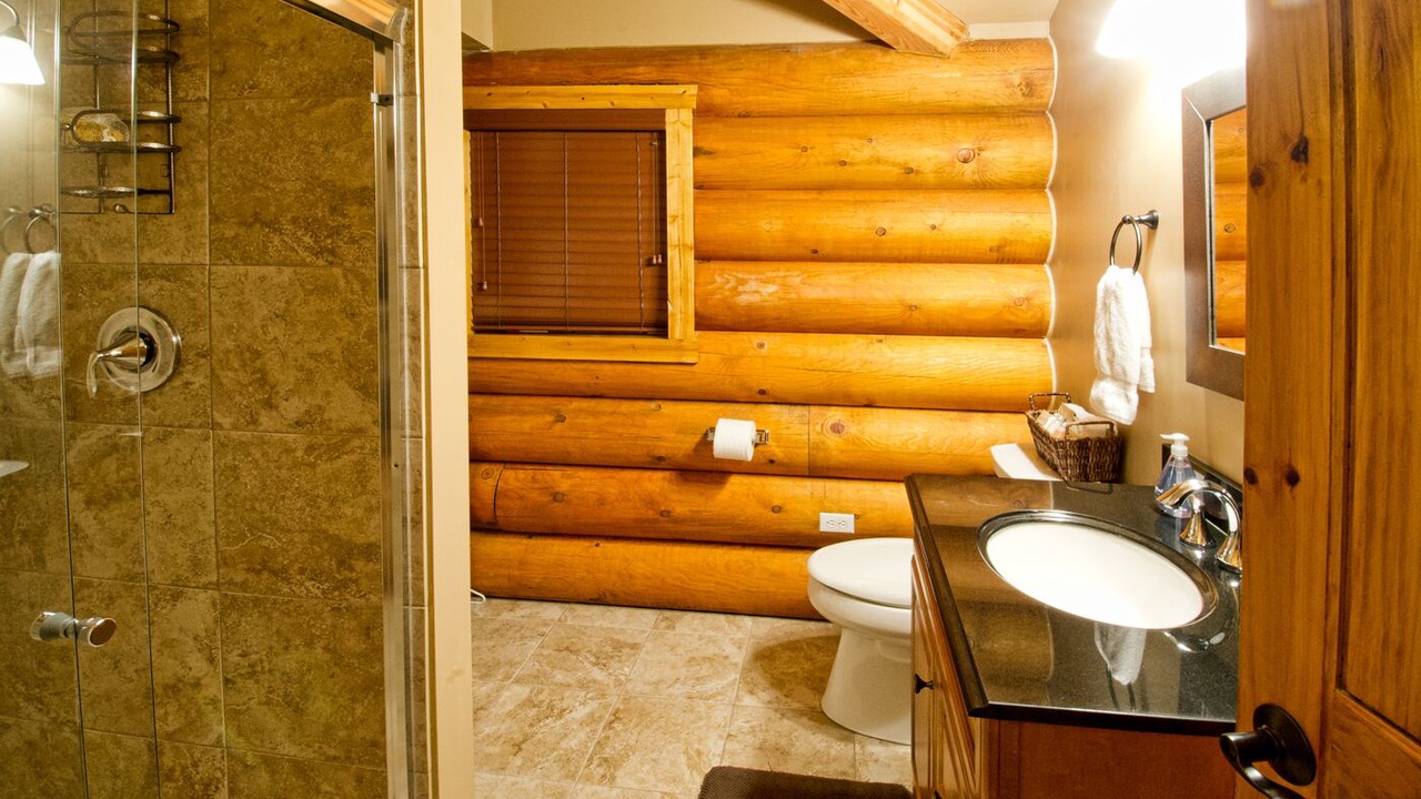 Photo of Bathroom in Leavenworth