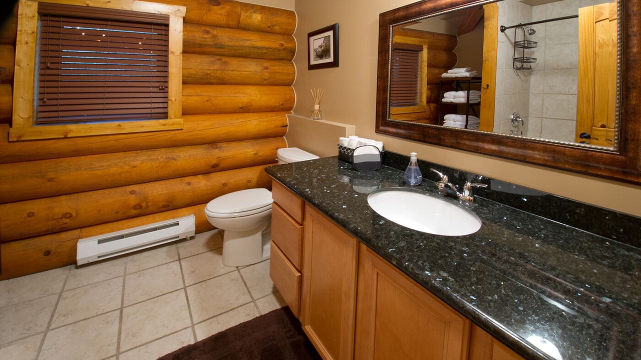Photo of Bathroom in Leavenworth