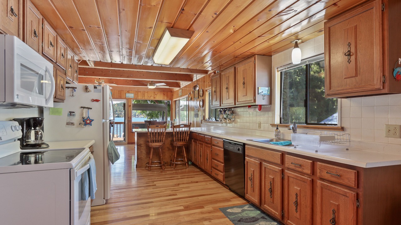 Photo of Kitchen in Loon Lake