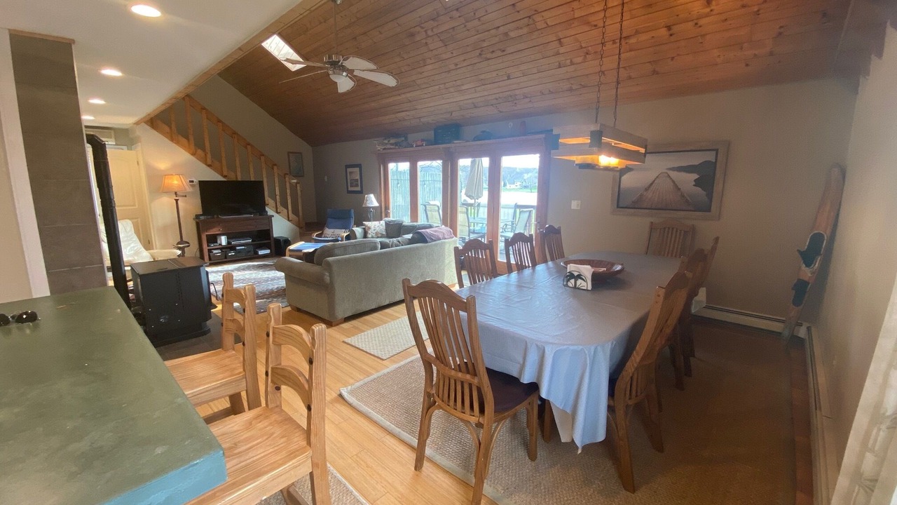 Photo of Bedroom in Treasure Lake