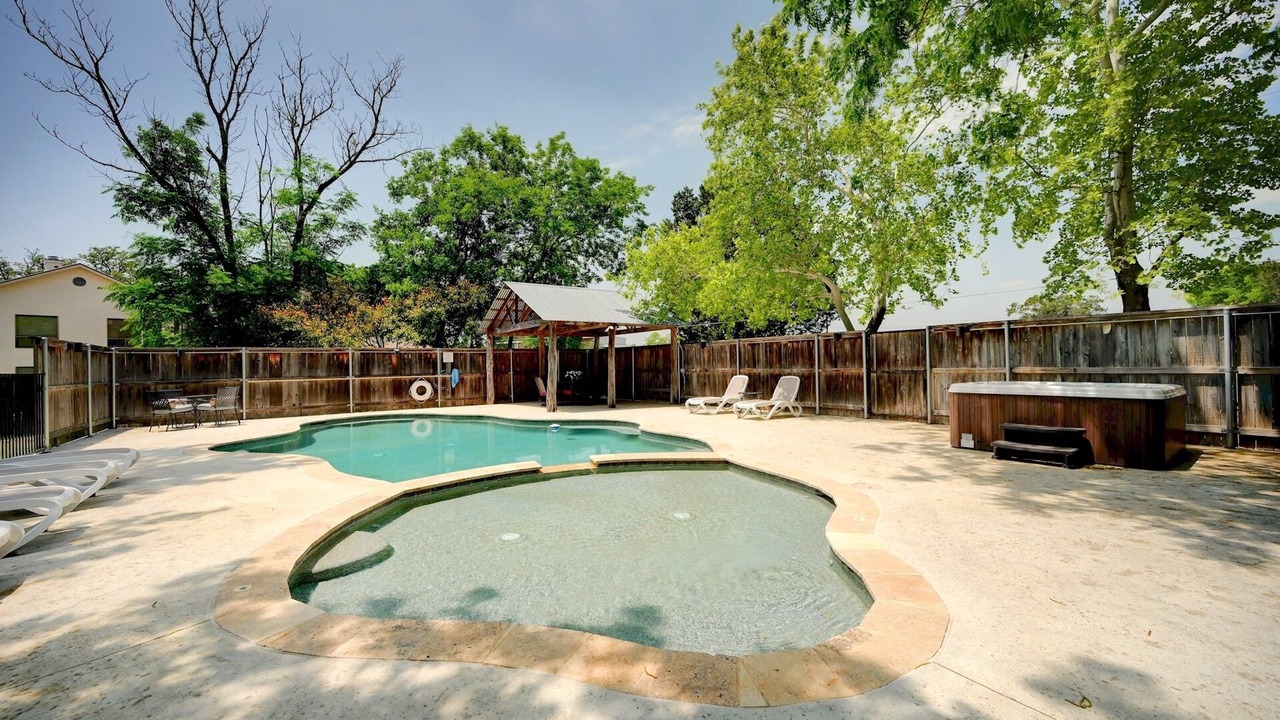 Photo of Others in Wimberley