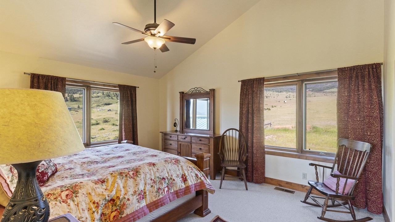 Photo of Bedroom in Wineglass