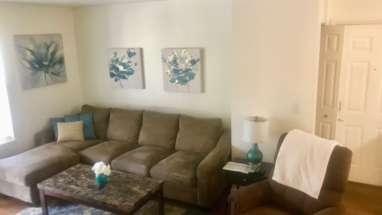 Photo of Livingroom in Franklin - Randolph
