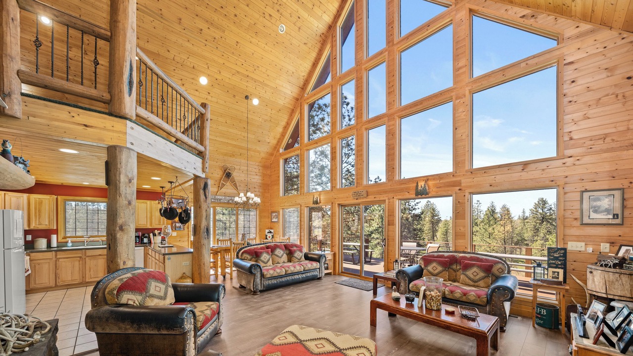 Photo of Livingroom in Cheney