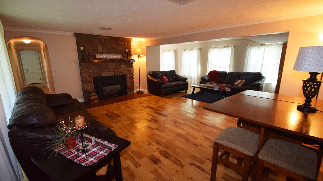 Photo of Livingroom in Lakeview