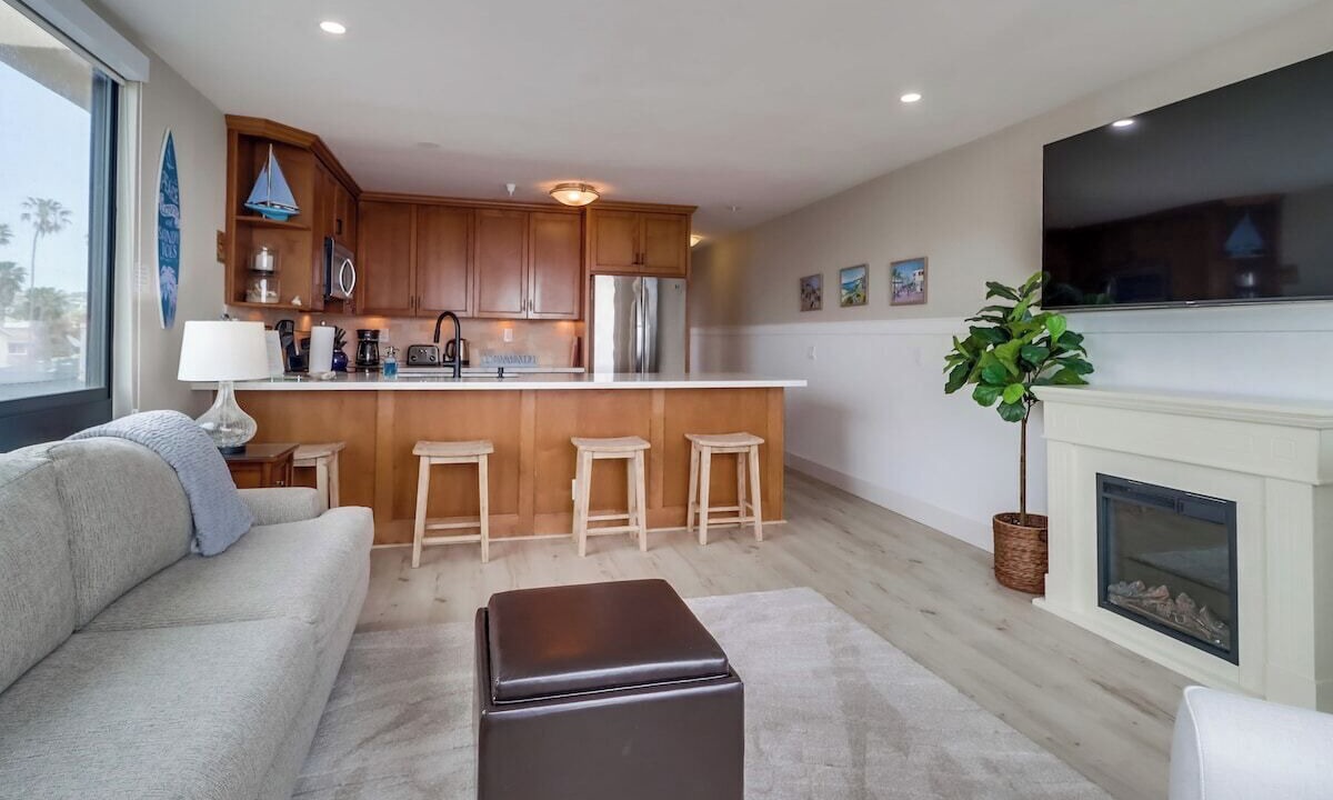 Photo of Livingroom in North Pacific Beach