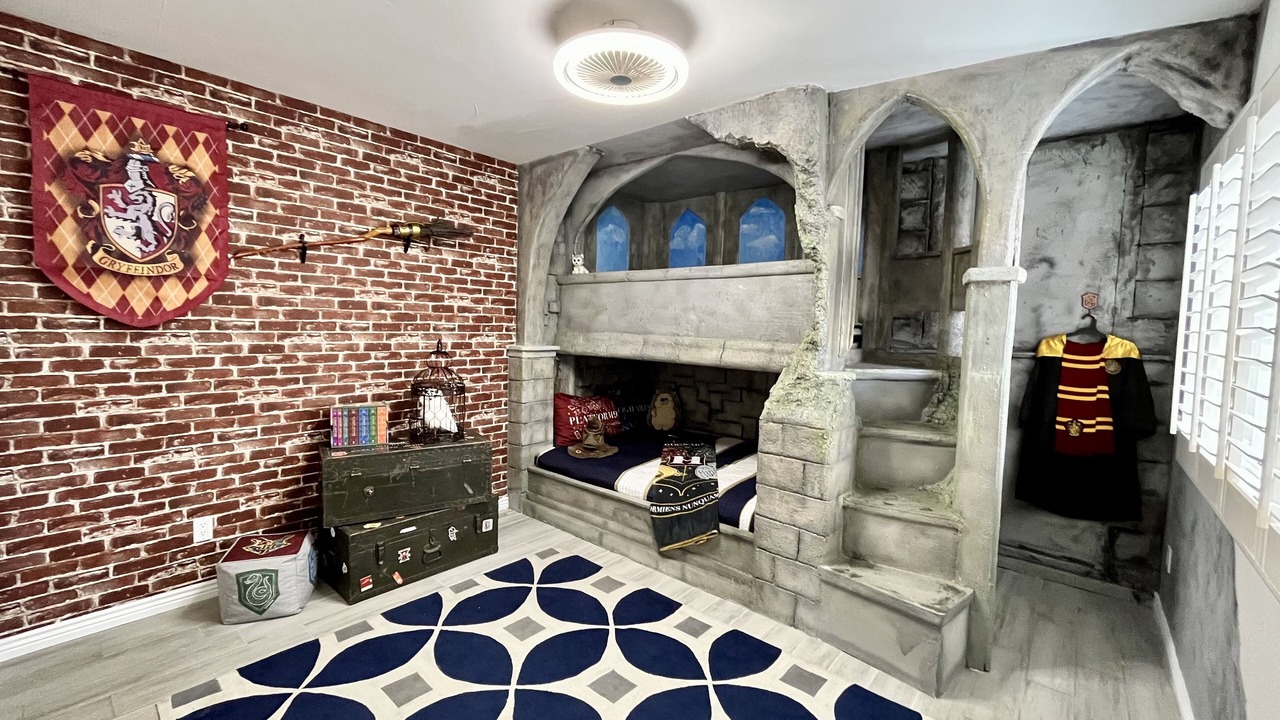 Photo of Bedroom in Honeyridge Manor