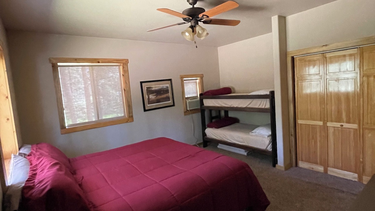 Photo of Bedroom in Deadwood