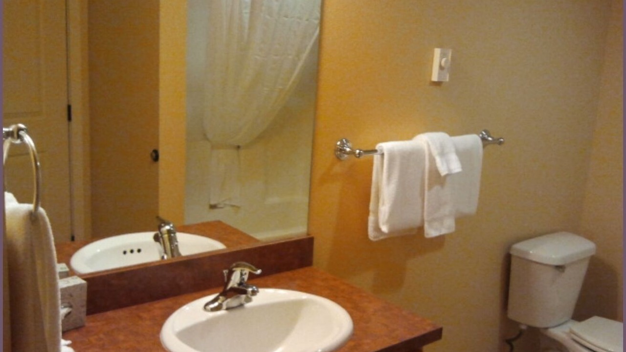 Photo of Bathroom in West Yellowstone