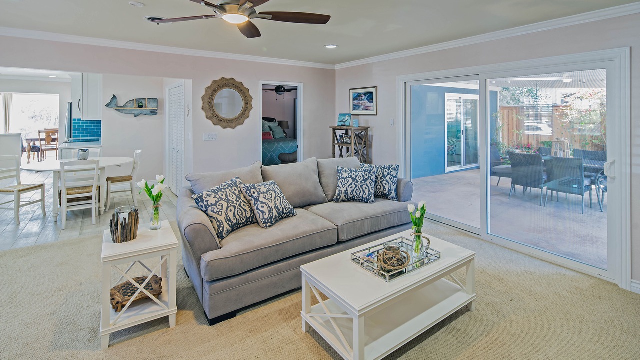 Photo of Livingroom in North Pacific Beach