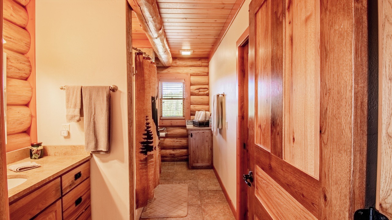 Photo of Bathroom in Anaconda