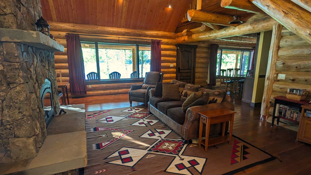 Photo of Livingroom in Columbia Falls