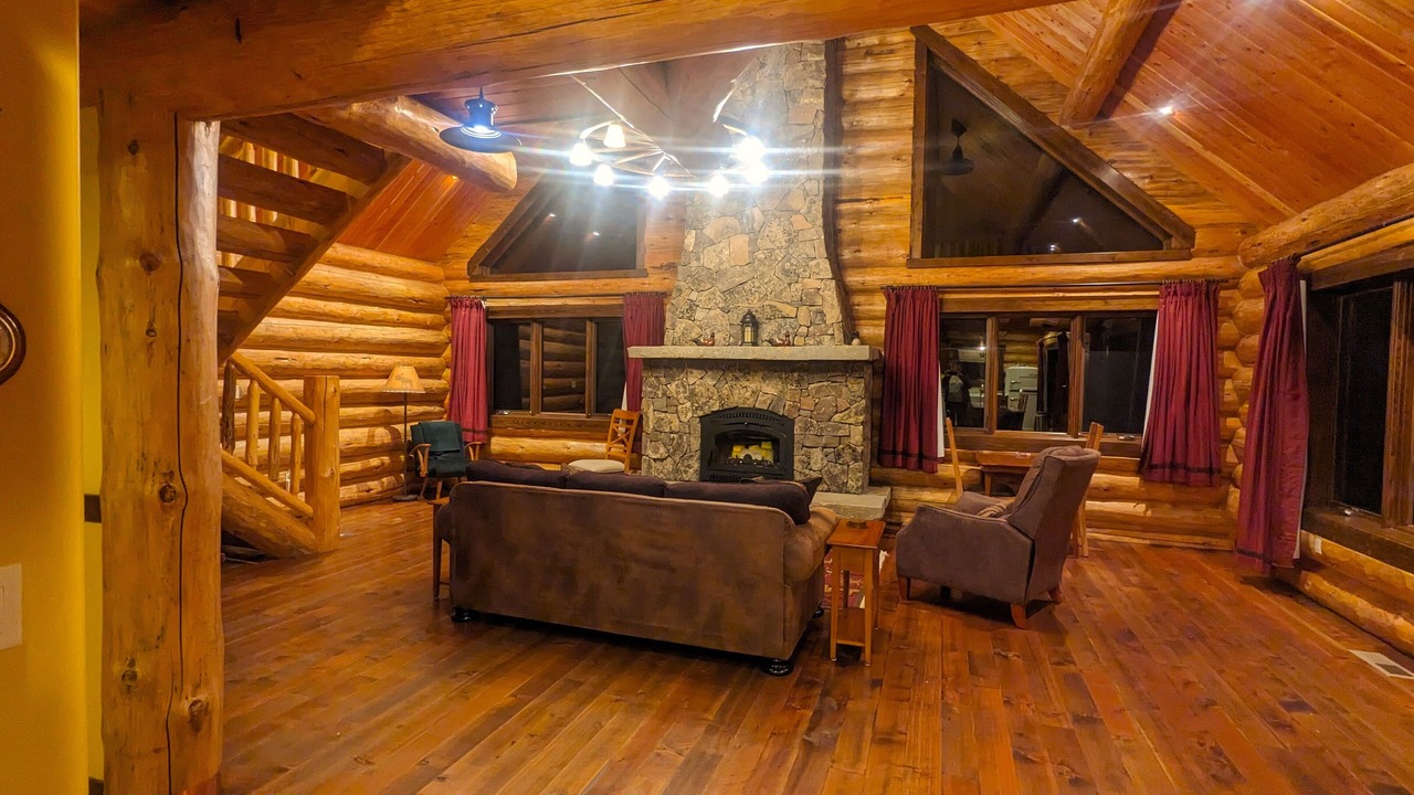 Photo of Livingroom in Columbia Falls