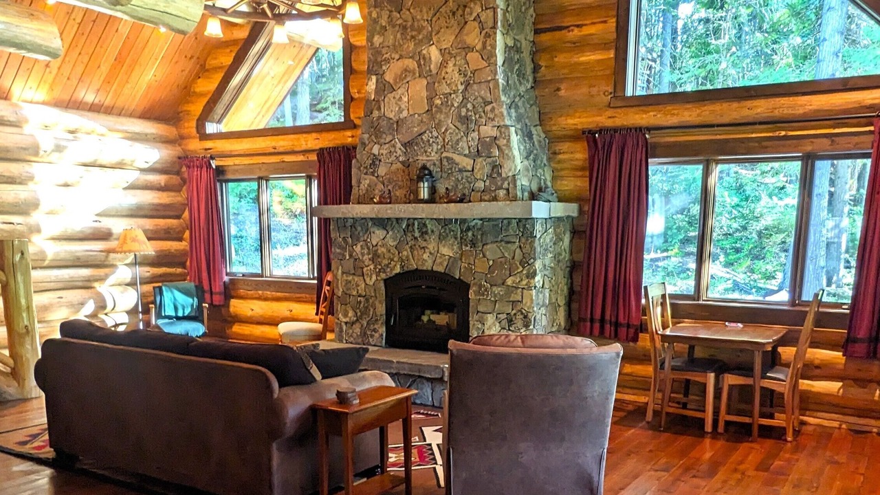 Photo of Livingroom in Columbia Falls