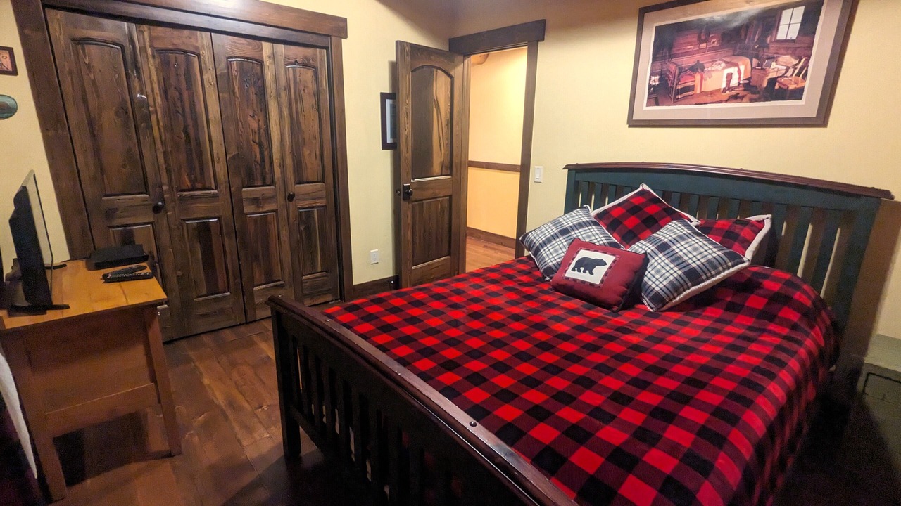 Photo of Bedroom in Columbia Falls