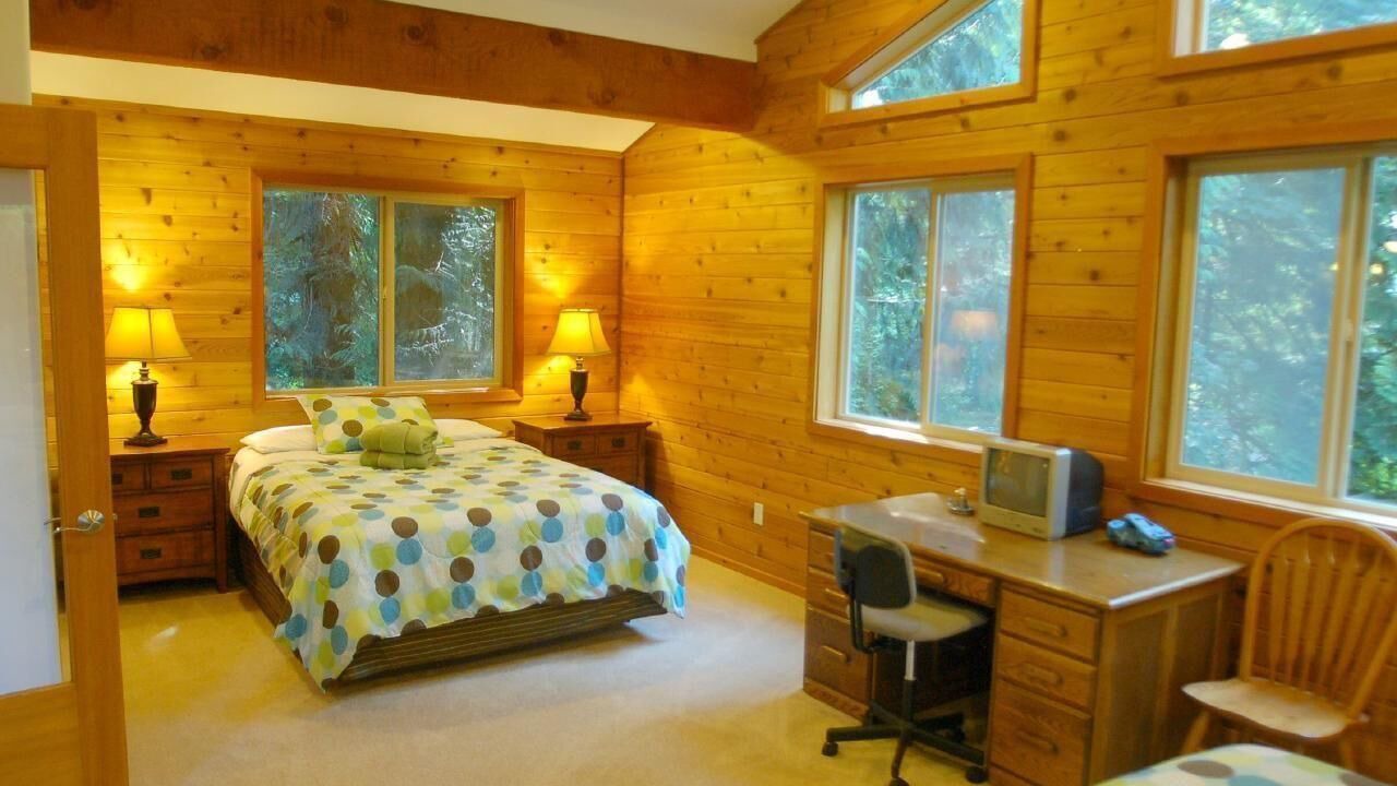 Photo of Bedroom in Maple Falls