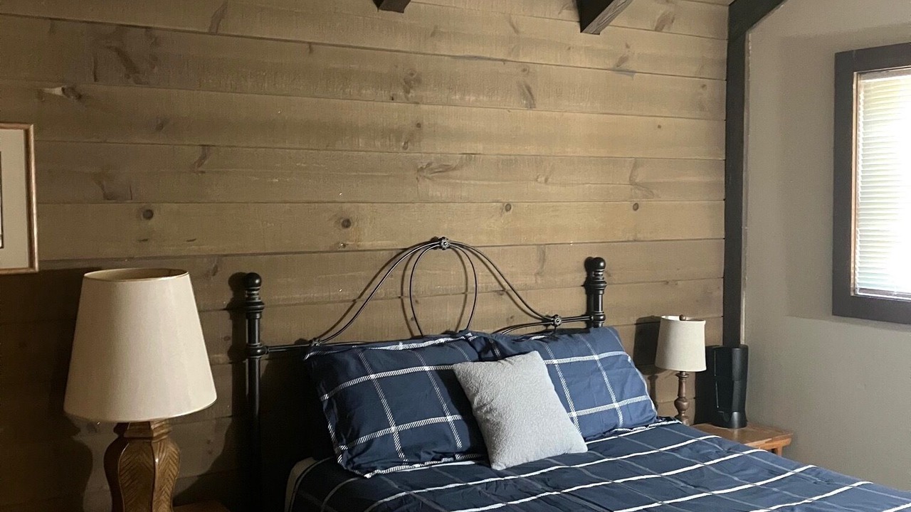 Photo of Bedroom in Overlook Park