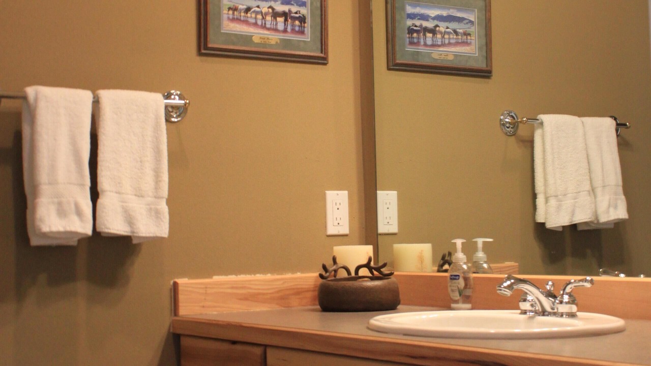 Photo of Bedroom in Saddle Ridge
