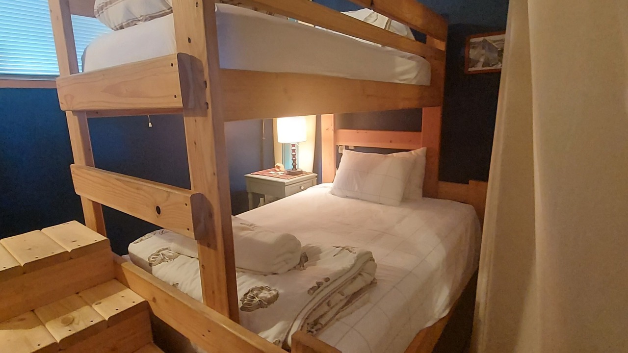 Photo of Bedroom in Rockaway Beach
