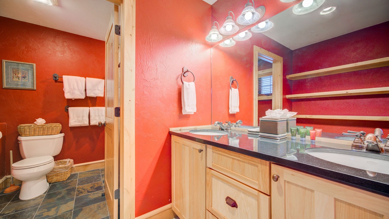 Photo of Bathroom in Powder Ridge