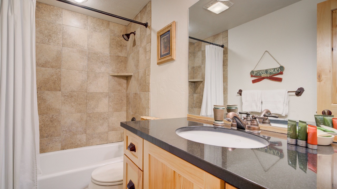 Photo of Bathroom in Powder Ridge