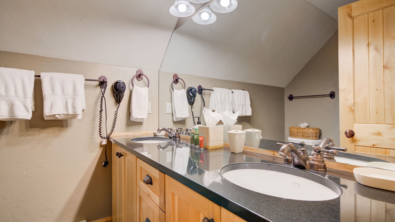 Photo of Bathroom in Powder Ridge