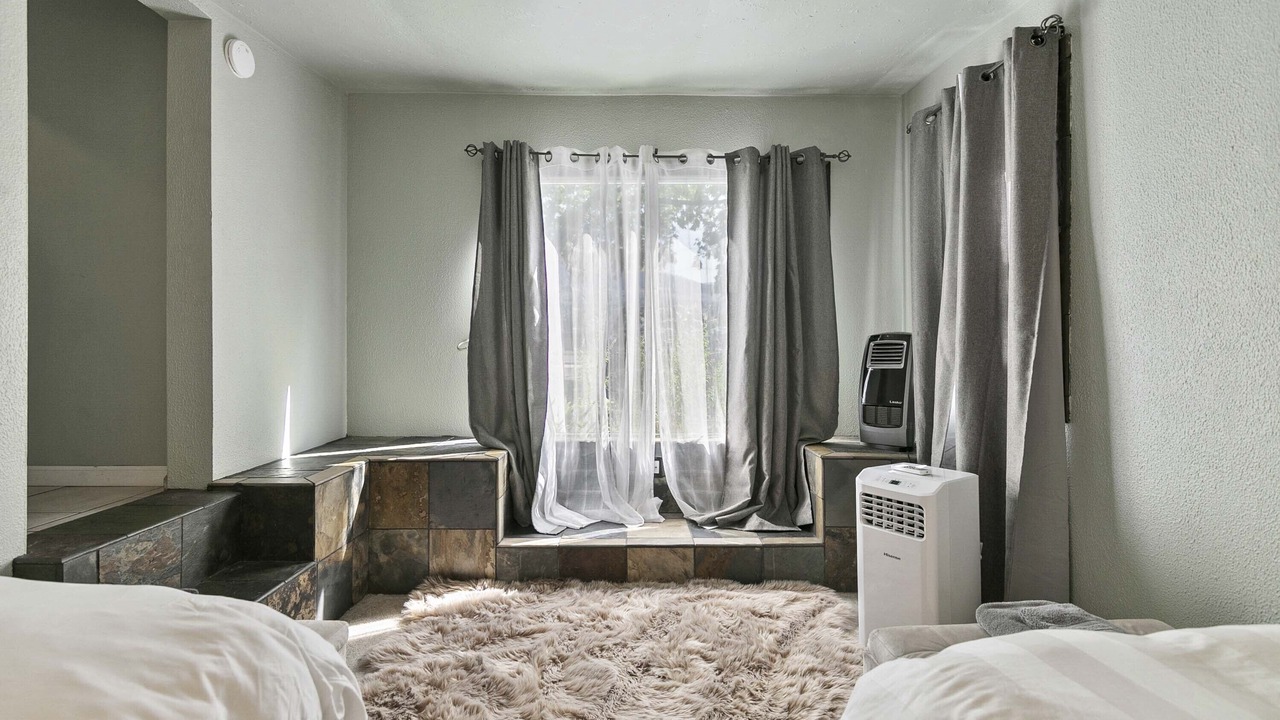 Photo of Bedroom in University District