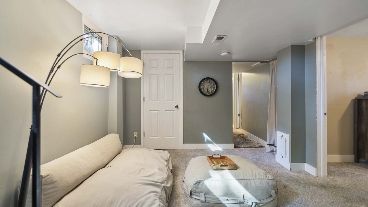 Photo of Bedroom in University District