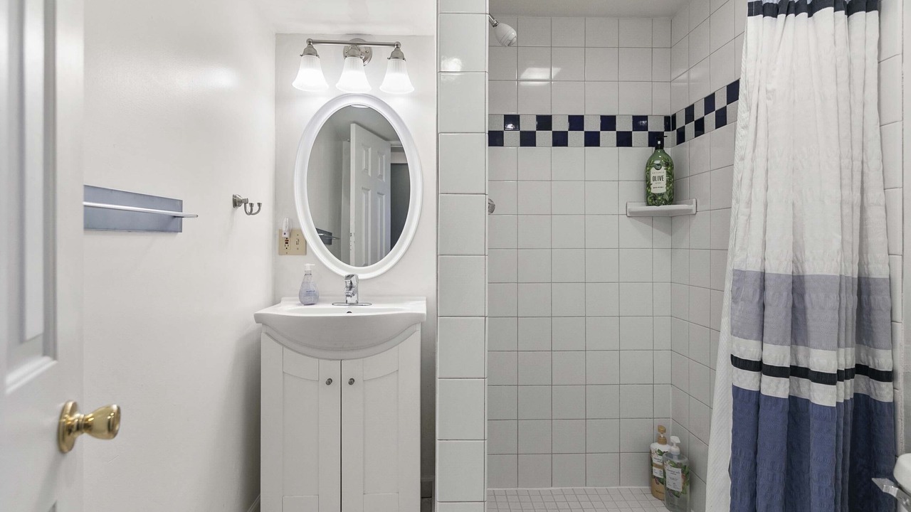 Photo of Bathroom in University District