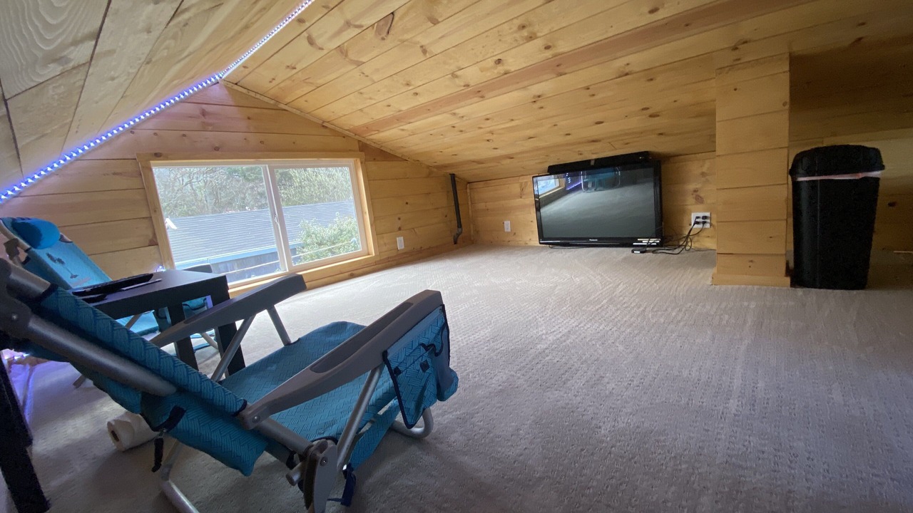 Photo of Bedroom in Rockaway Beach