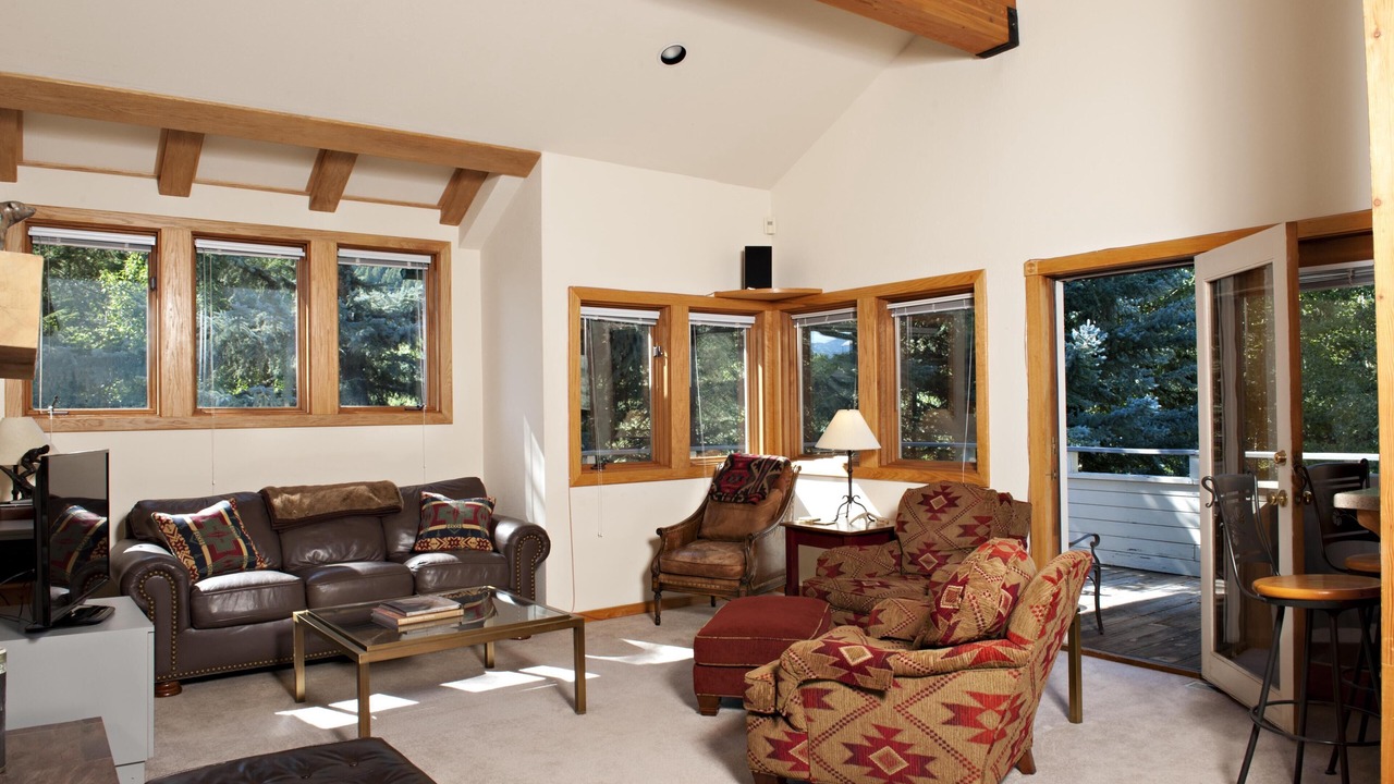 Photo of Bedroom in Warm Springs