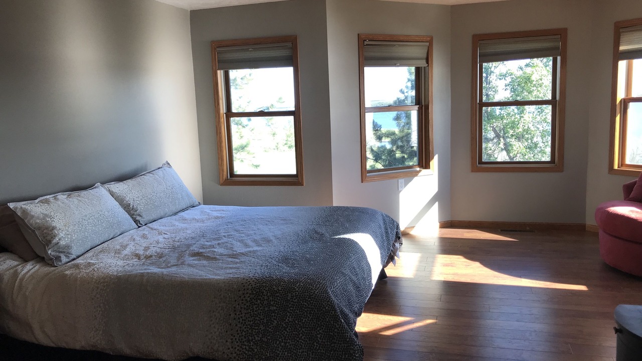 Photo of Bedroom in Roseglen