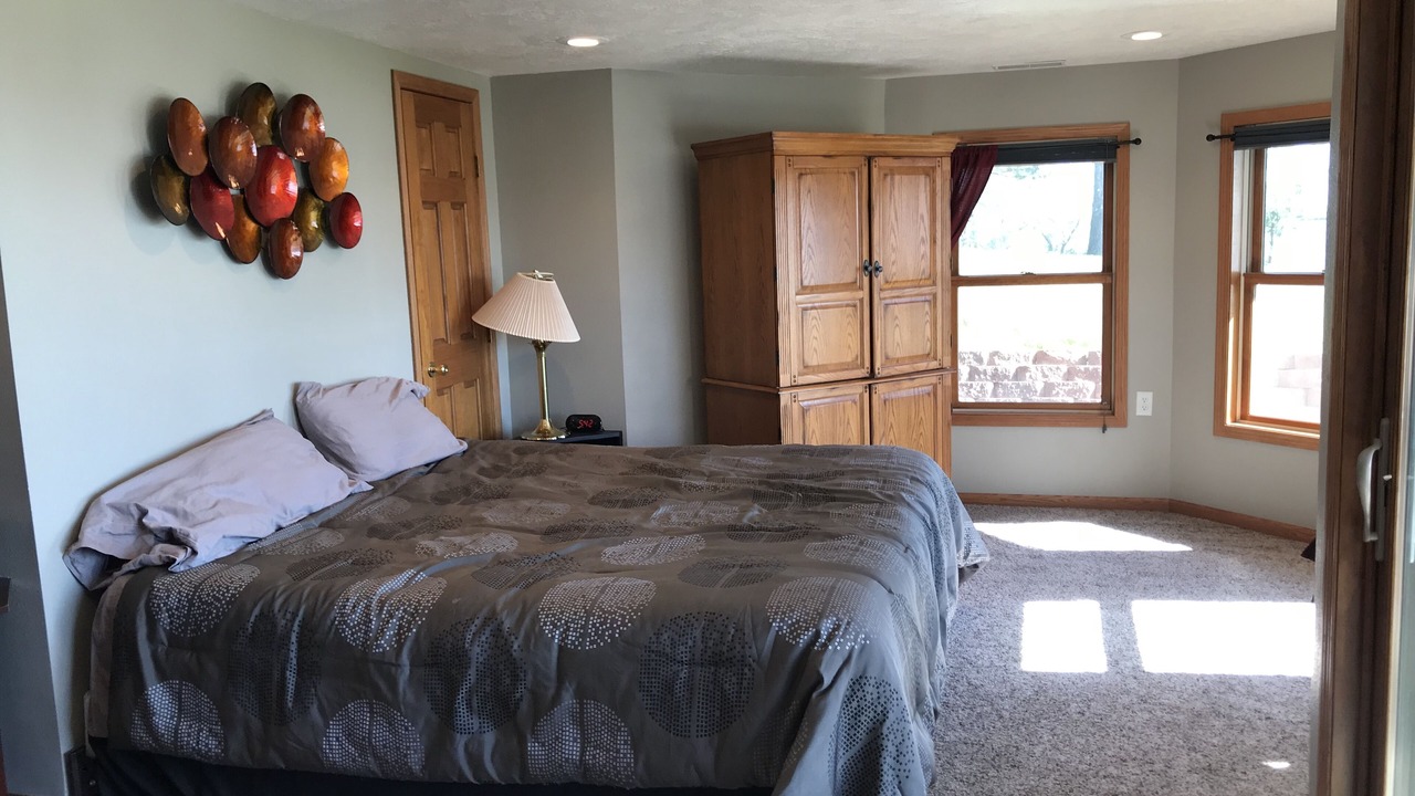 Photo of Bedroom in Roseglen