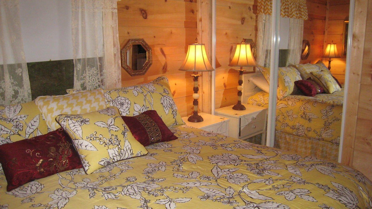 Photo of Bedroom in Gatlinburg - Pigeon Forge