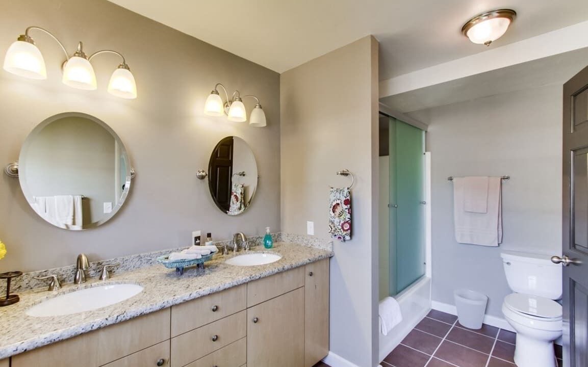 Photo of Bathroom in Sunset Cliffs