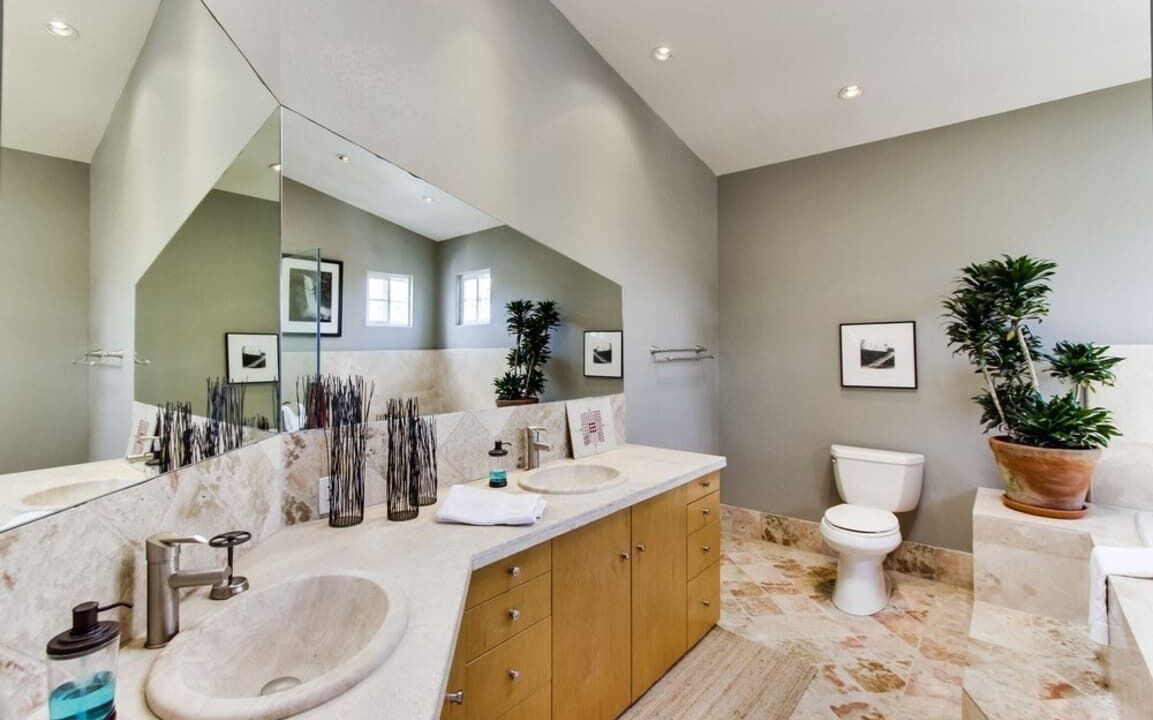 Photo of Bathroom in Sunset Cliffs