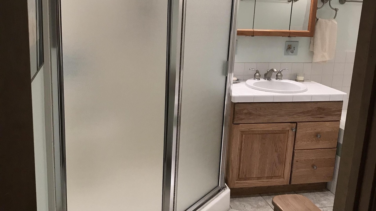 Photo of Bathroom in Greenough