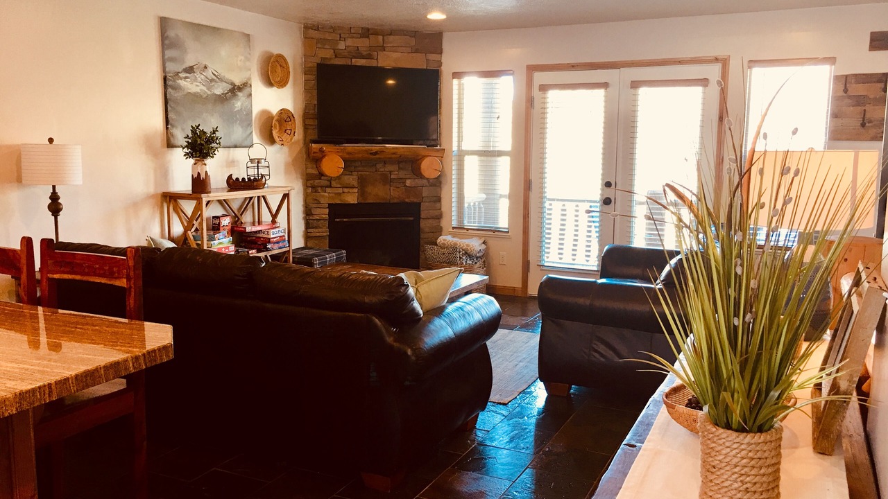Photo of Livingroom in Eden