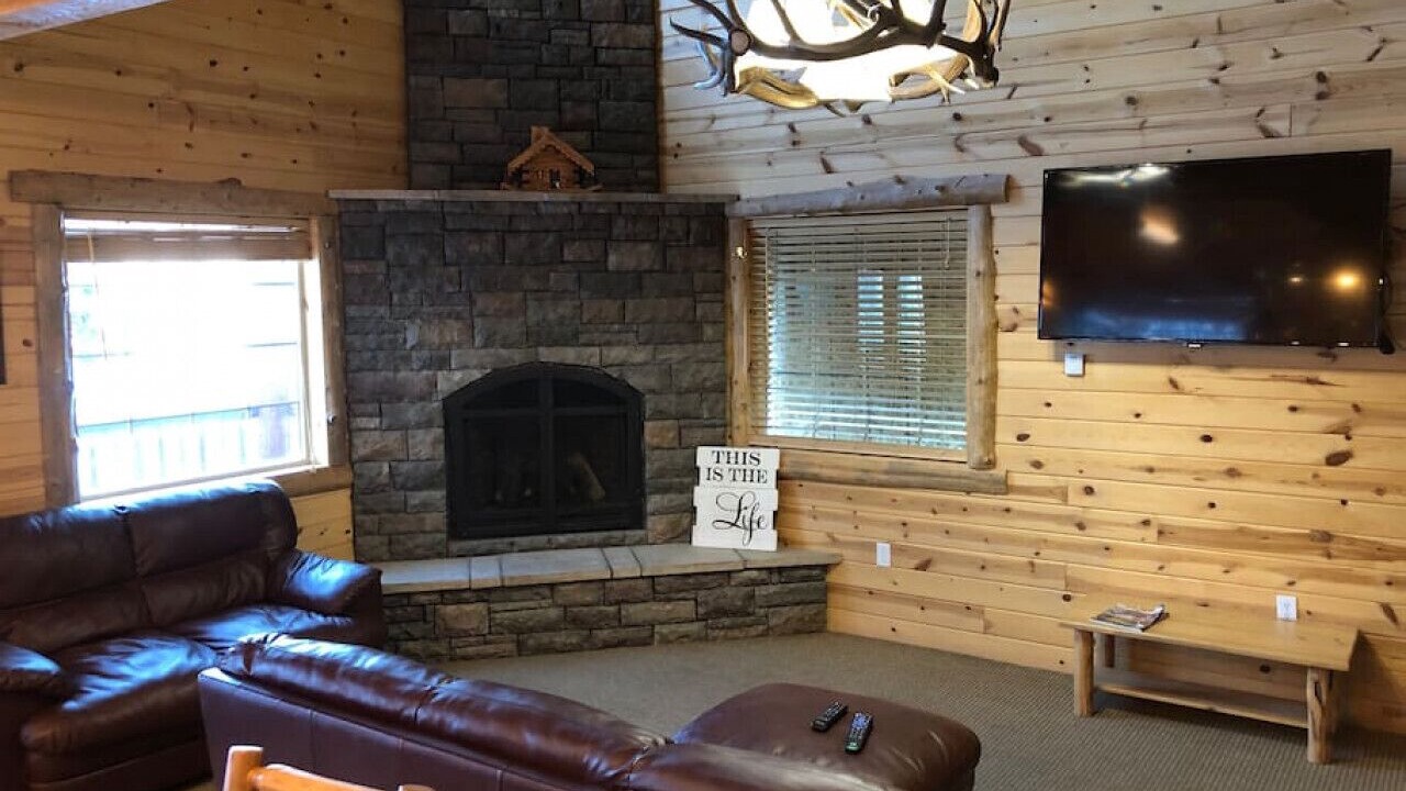 Photo of Livingroom in Island Park