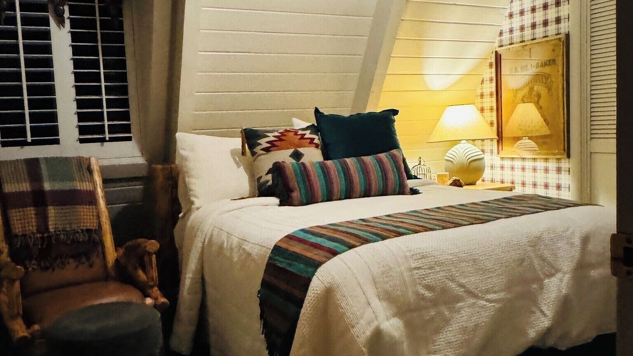 Photo of Bedroom in Bone