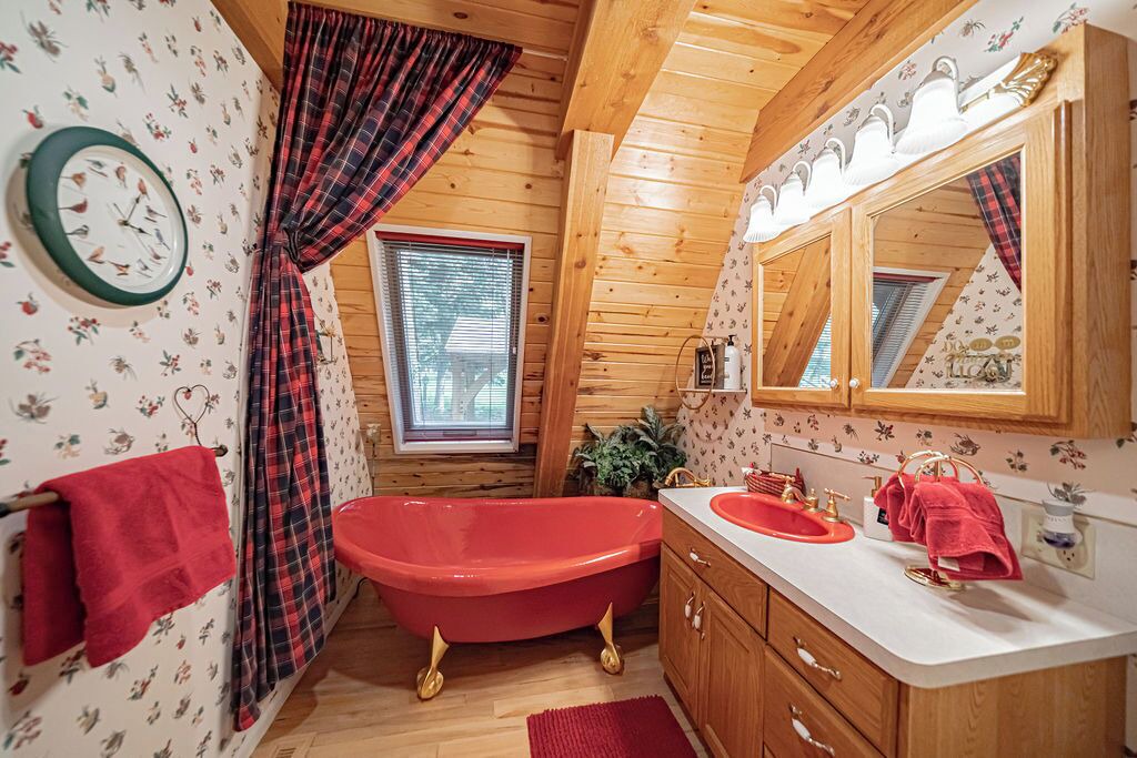 Photo of Bathroom in Bone
