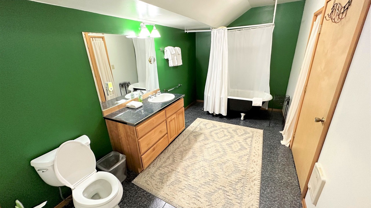 Photo of Bathroom in Leavenworth